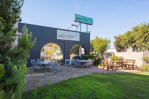 Property grounds - Colac Mid City Motor Inn (Colac)