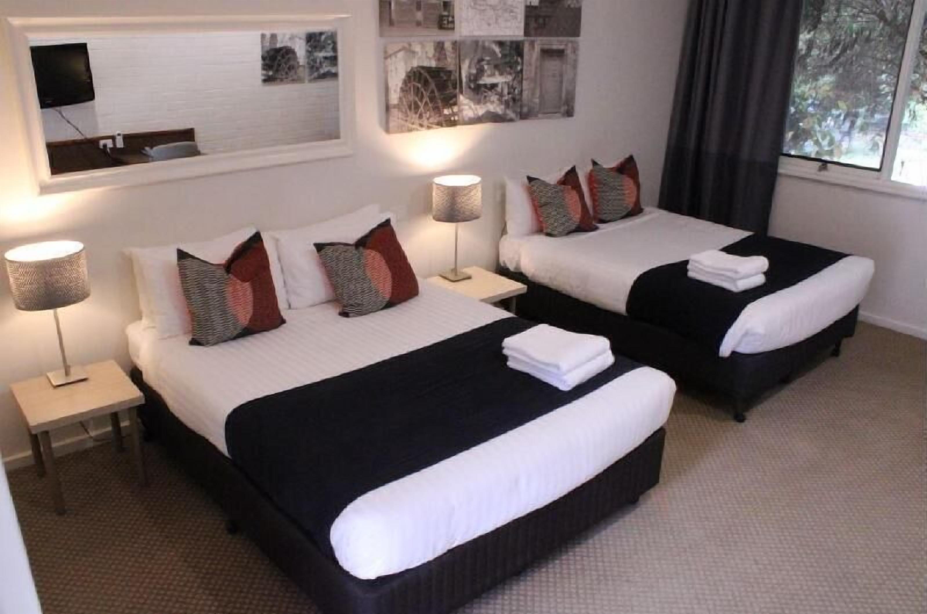 Iron/ironing board, free WiFi, bed sheets, wheelchair access