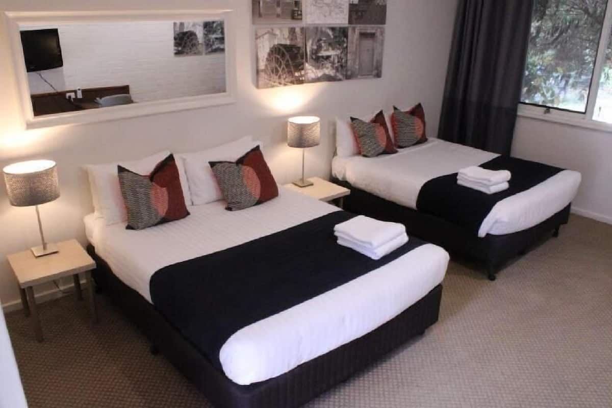 Iron/ironing board, free WiFi, bed sheets, wheelchair access