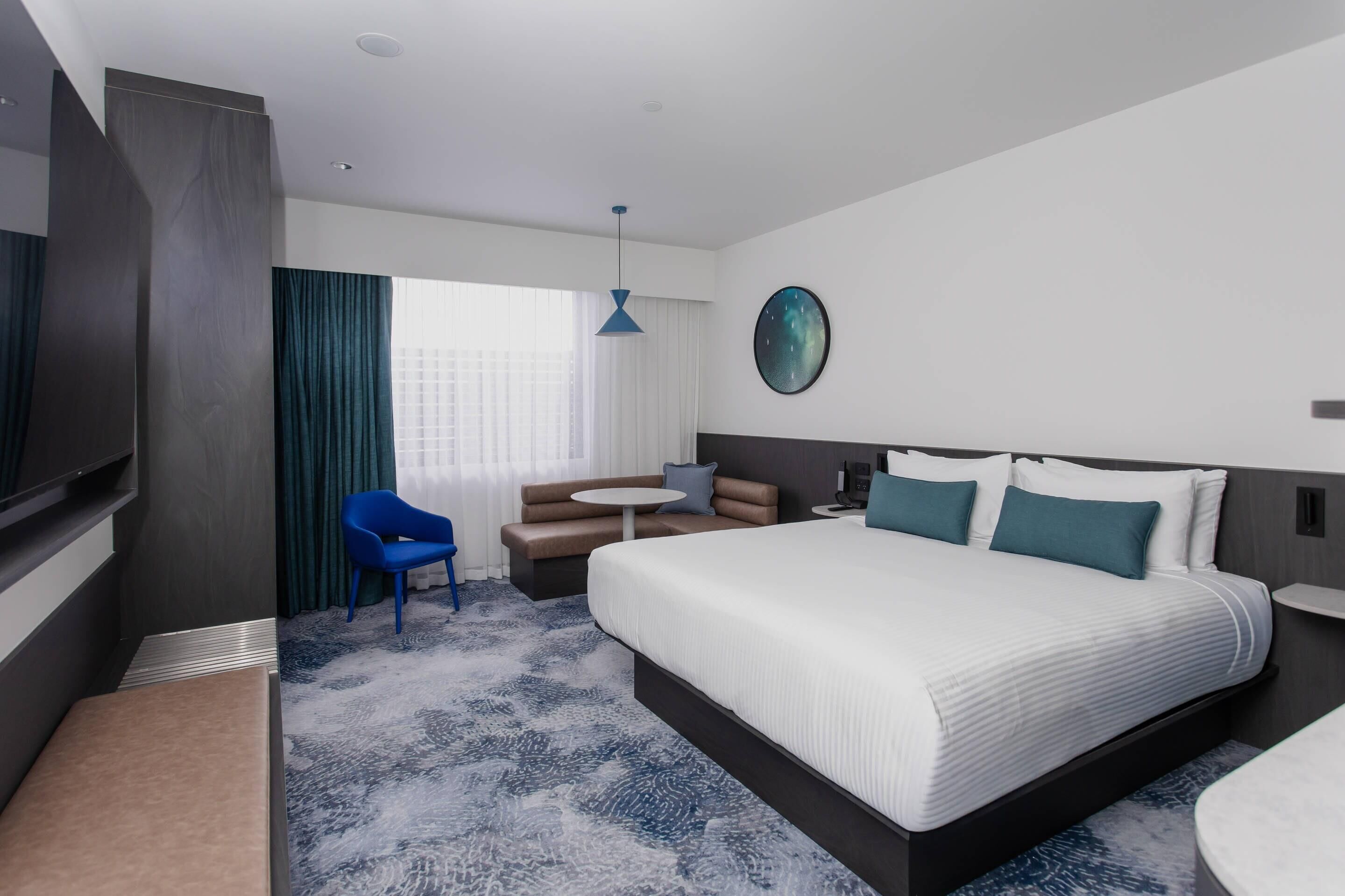 Habitación, 1 cama King size, para no fumadores | Caja de seguridad en la habitación y insonorización 