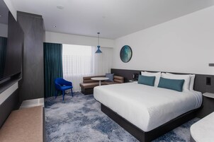 Superior King | In-room safe, soundproofing, iron/ironing board, free WiFi