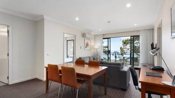 Bayview Apartment Two Bedroom | In-room safe, soundproofing, iron/ironing board, free WiFi