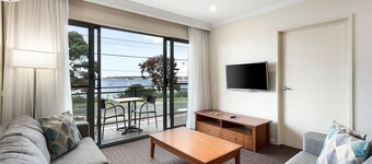 Bayside Geelong Hotel & Apartments, an Ascend Collection Hotel