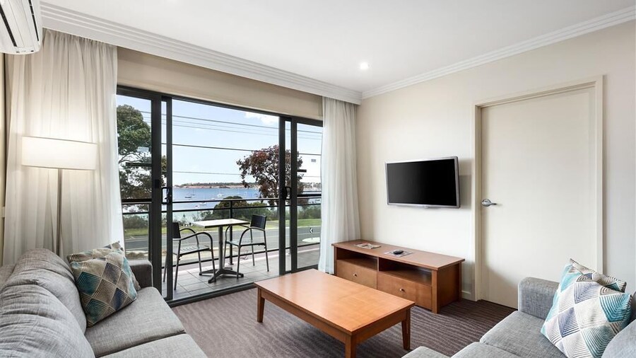 Bayside Geelong Hotel & Apartments, an Ascend Collection Hotel
