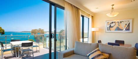 Bayview Apartment One Bedroom | In-room safe, soundproofing, iron/ironing board, free WiFi
