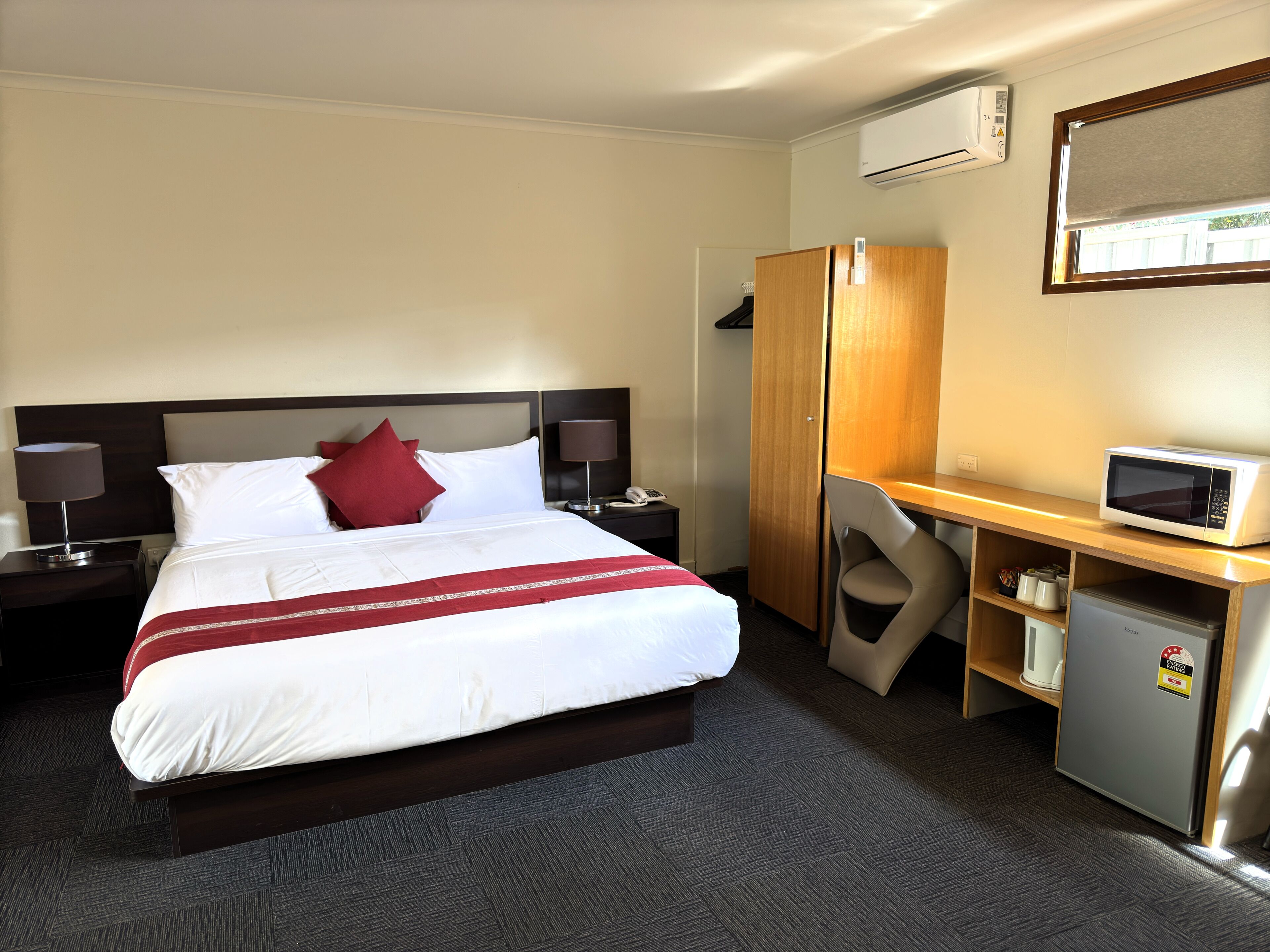 king 2 single | soundproofing, iron/ironing board, free wifi, bed sheets