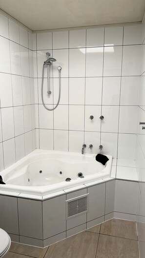 Soundproofing, iron/ironing board, free WiFi, bed sheets