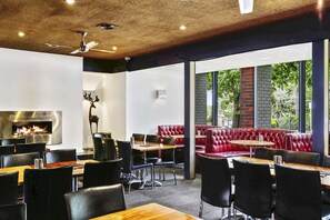 Breakfast, lunch and dinner served