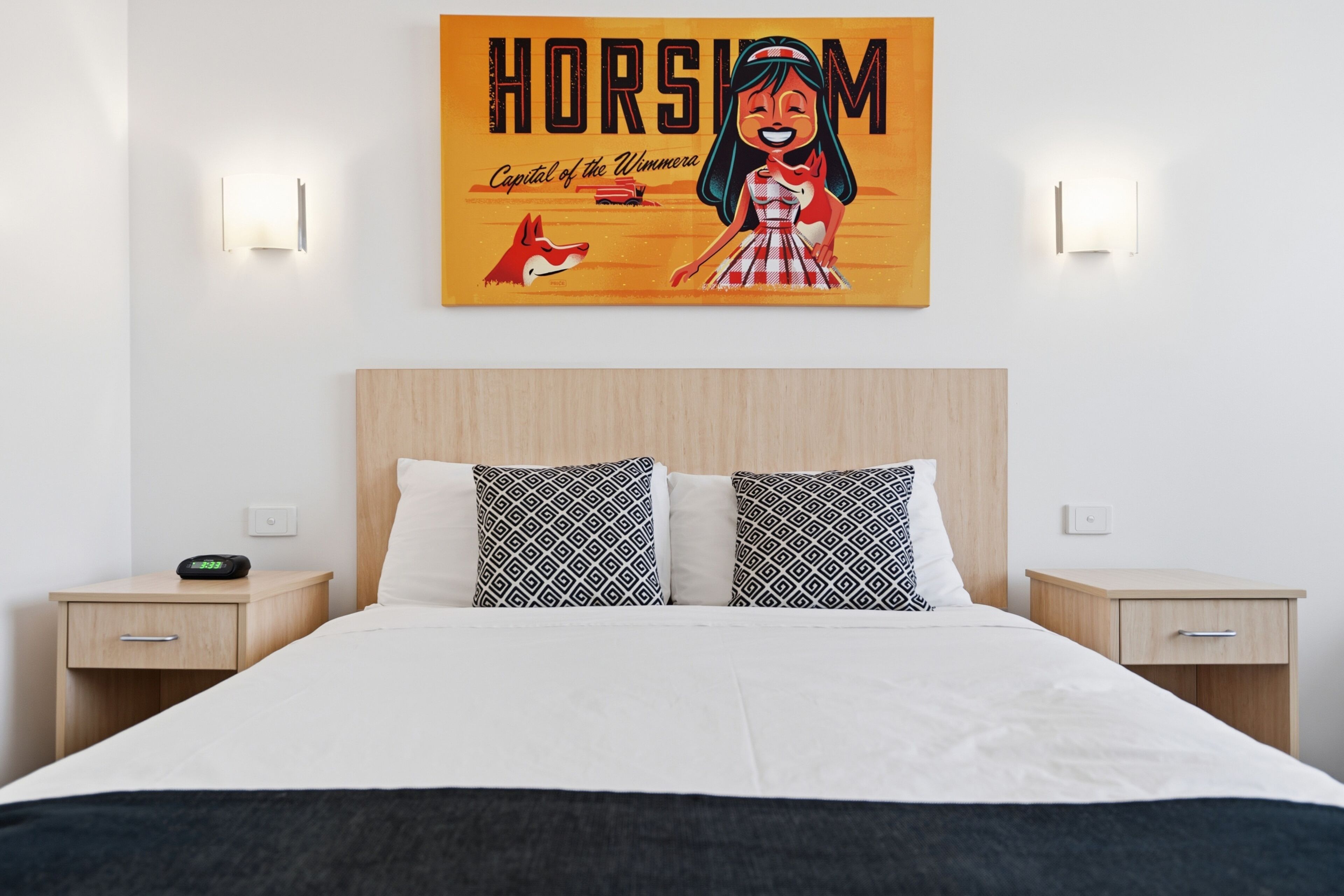 Executive Room | Minibar, desk, blackout curtains, iron/ironing board