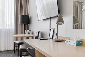 Deluxe Room - The Capital Horsham (Horsham)
