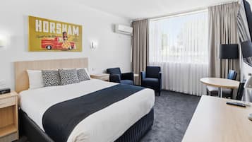 Rom – executive | Minibar, skrivebord, blendingsgardiner og strykejern/-brett