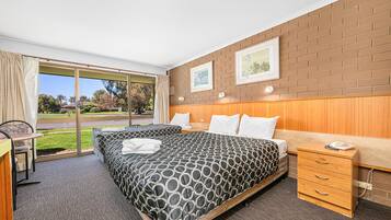 Blackout curtains, soundproofing, iron/ironing board, free WiFi