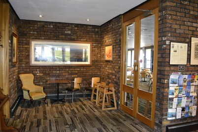 Richmond Henty Hotel