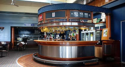 Richmond Henty Hotel