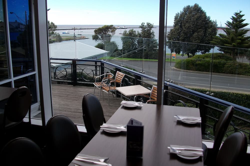 Richmond Henty Hotel