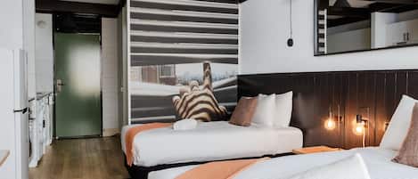 Twin Apartment | 3 bedrooms, desk, laptop workspace, blackout drapes