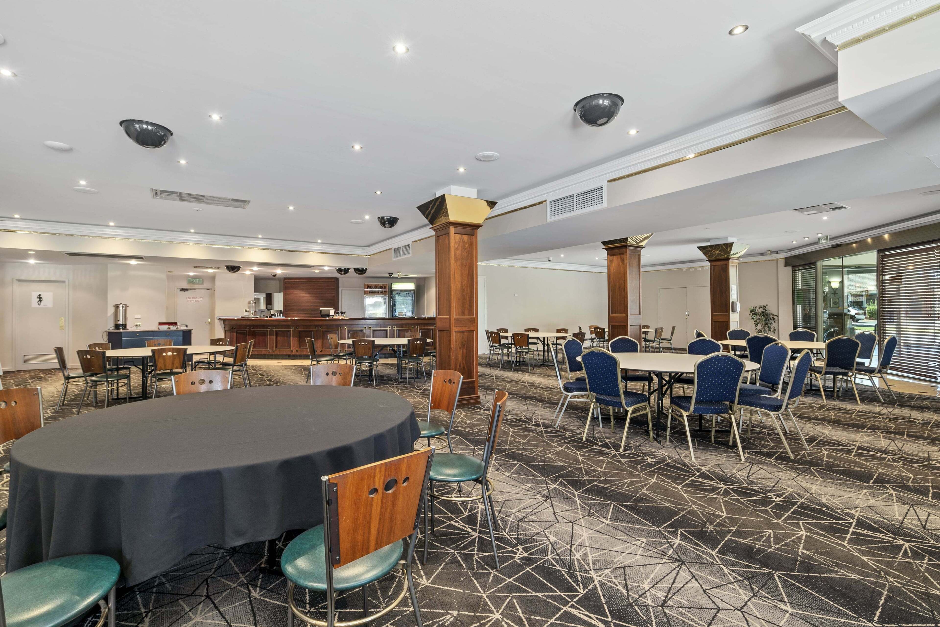 breakfast, lunch and dinner served