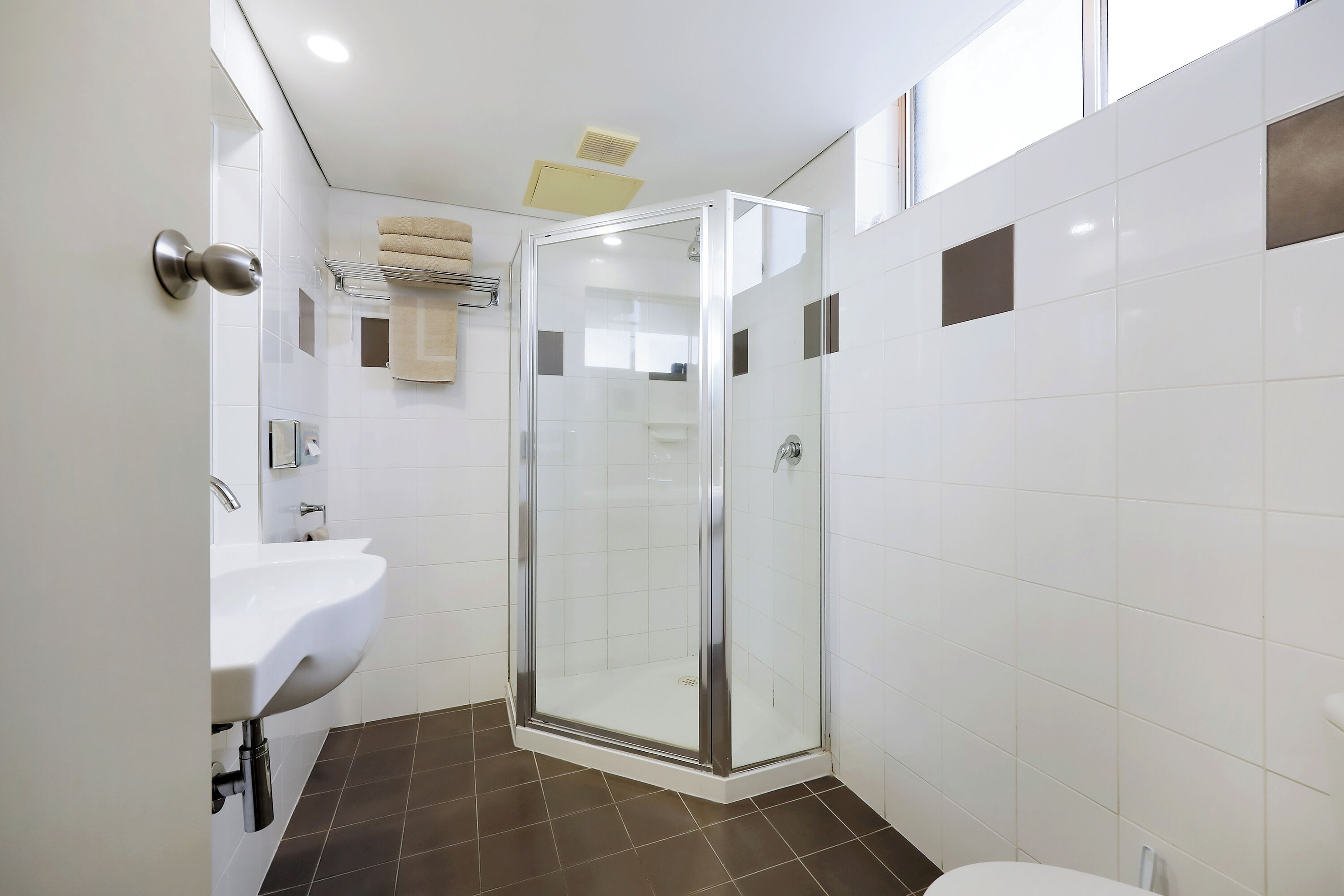 Shower, free toiletries, hair dryer, towels