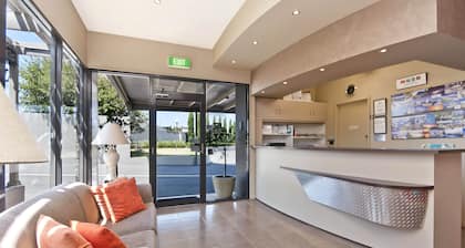 Comfort Inn On Raglan