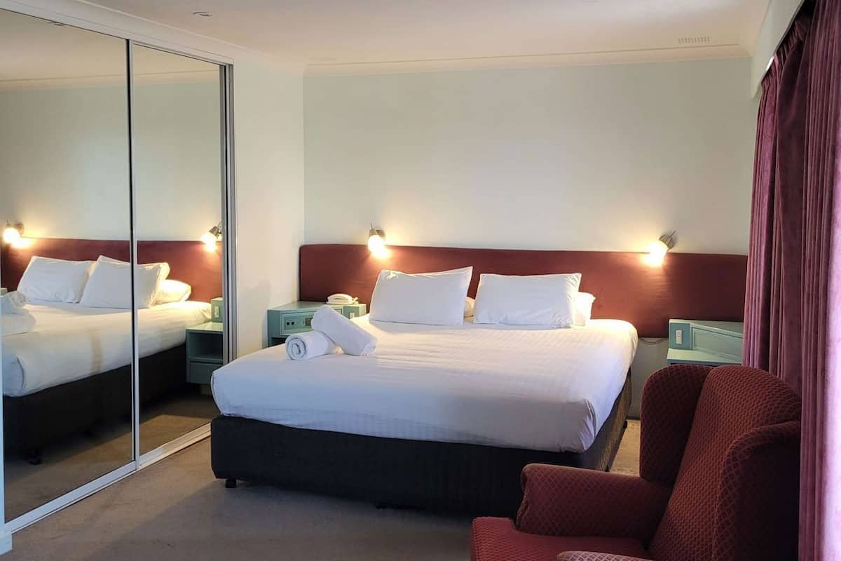 迷你吧、筆電工作空間、隔音、熨斗/熨衣板