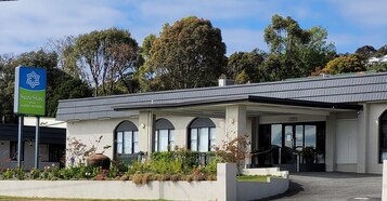 Minibar, laptop workspace, soundproofing, iron/ironing board