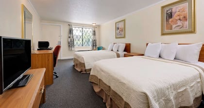 Knights Inn Macedonia