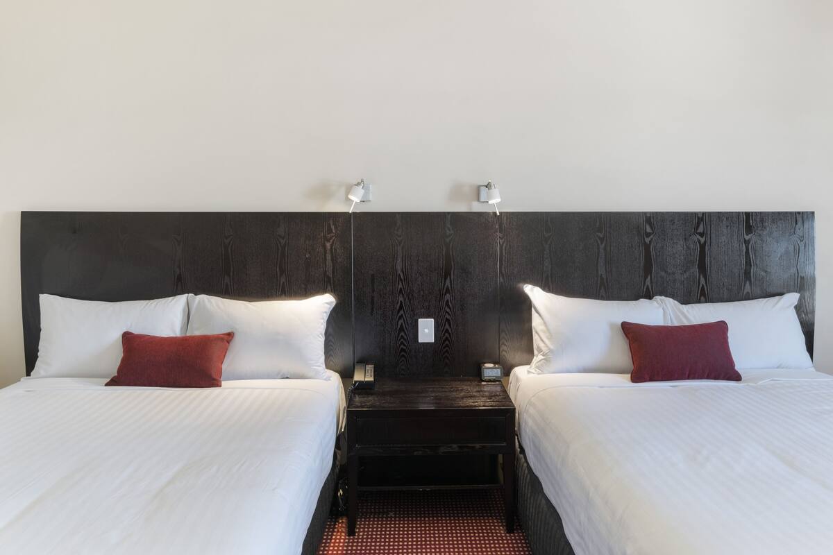 superior twin room | 1 bedroom, premium bedding, minibar, in-room safe