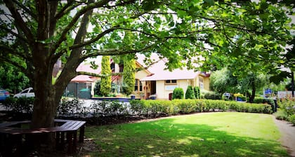 Cotswold Gardens