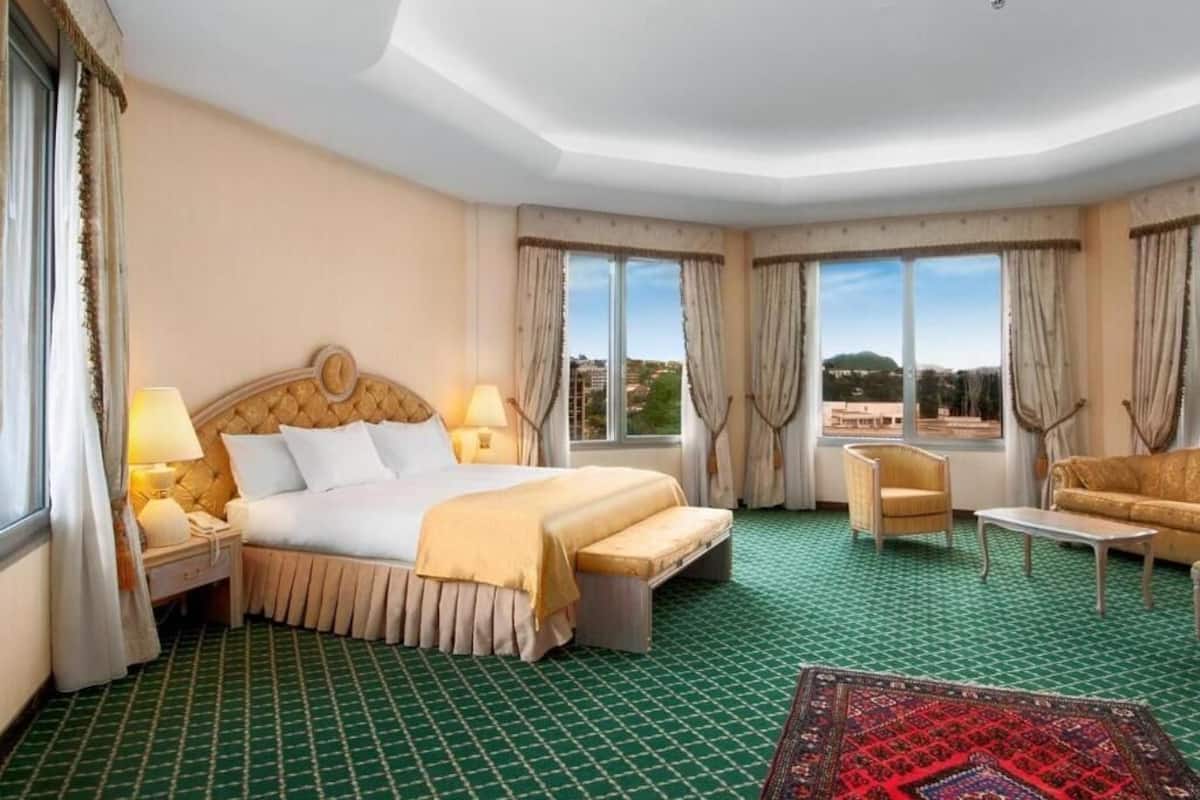 Premium bedding, minibar, in-room safe, laptop workspace