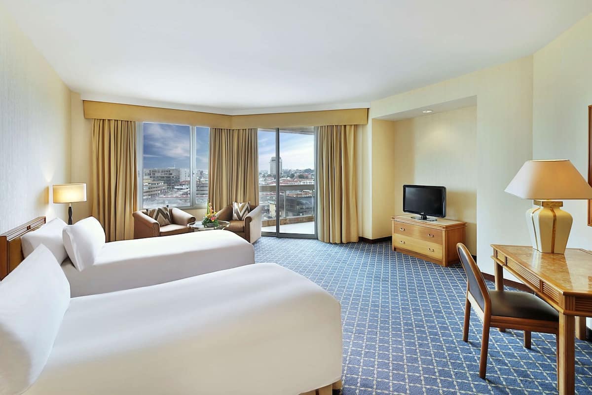 Premium bedding, minibar, in-room safe, laptop workspace