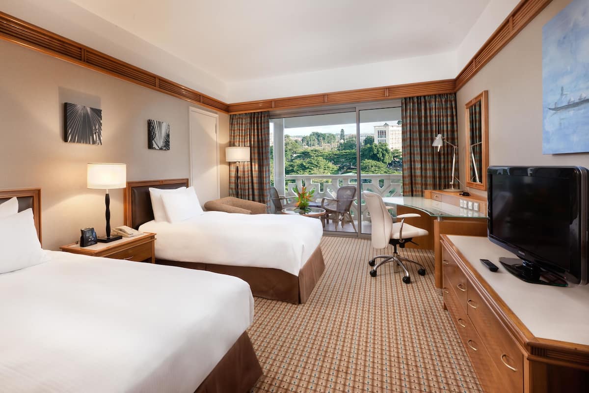 Premium bedding, minibar, in-room safe, laptop workspace