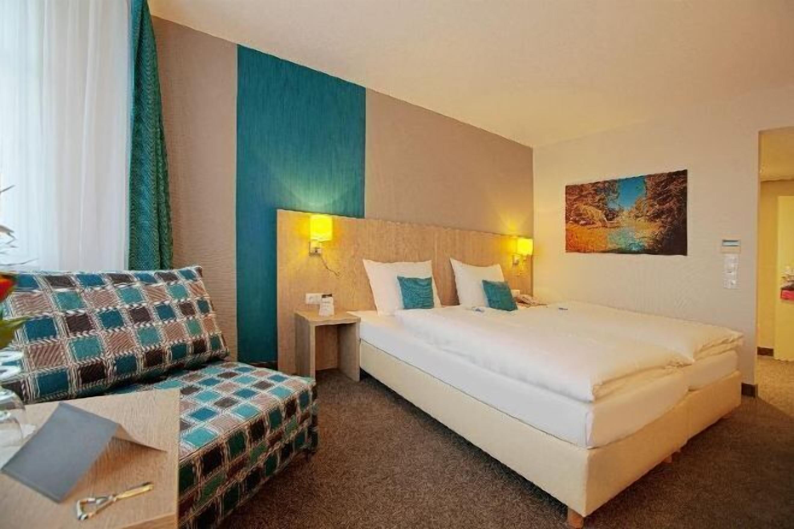 Coffres-forts dans les chambres, bureau, rideaux occultants