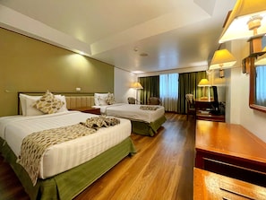 Superior Twin Room | Minibar, in-room safe, desk, iron/ironing board