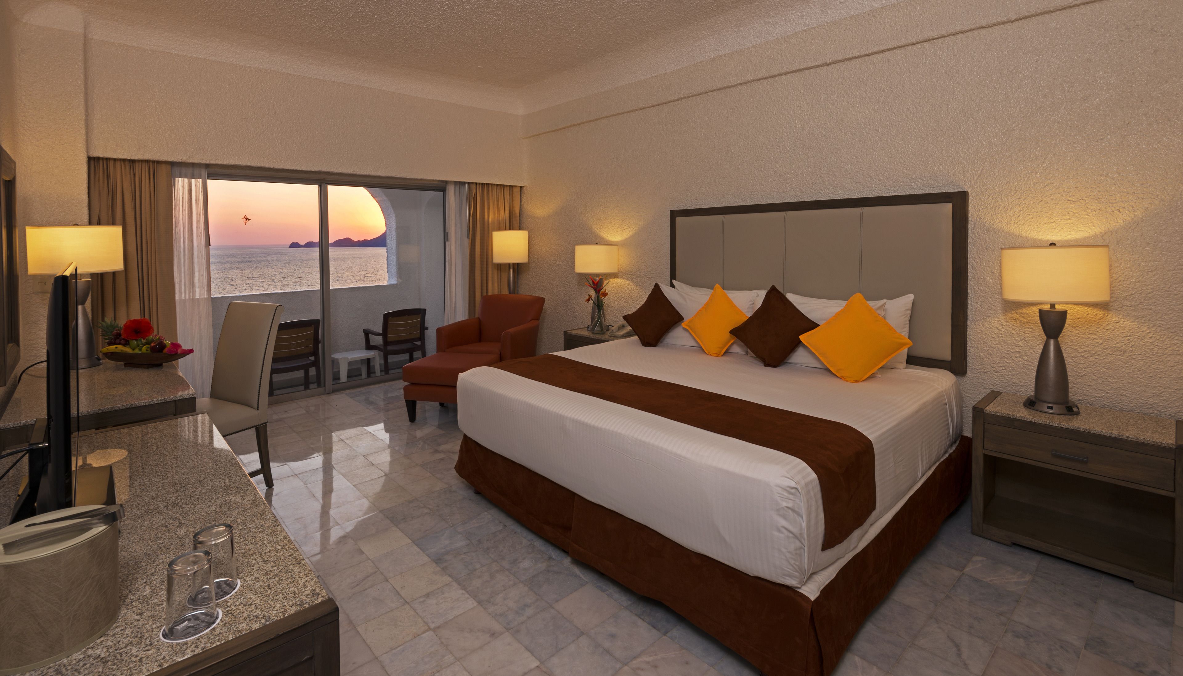 Standard Room, Ocean View | In-room safe, alarm clocks, bed sheets
