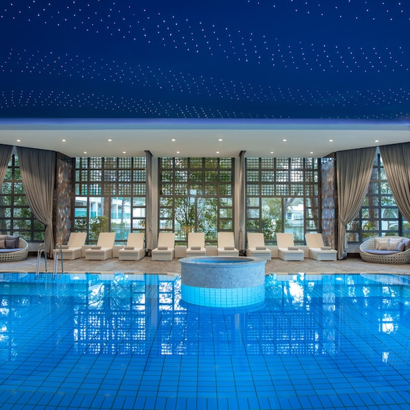 Indoor pool, 2 outdoor pools, pool umbrellas, sun loungers