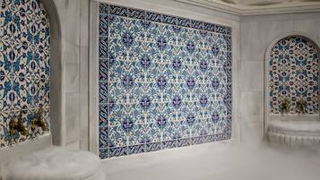 Sauna, hot tub, Turkish bath/hammam, body treatments, body wraps