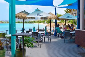 2 restaurants, breakfast, lunch, dinner served; Caribbean cuisine