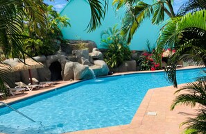 Outdoor pool, sun loungers