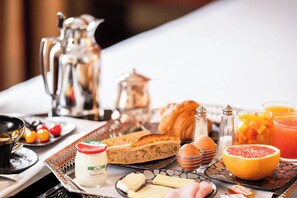 Daily buffet breakfast (EUR 15.00 per person)