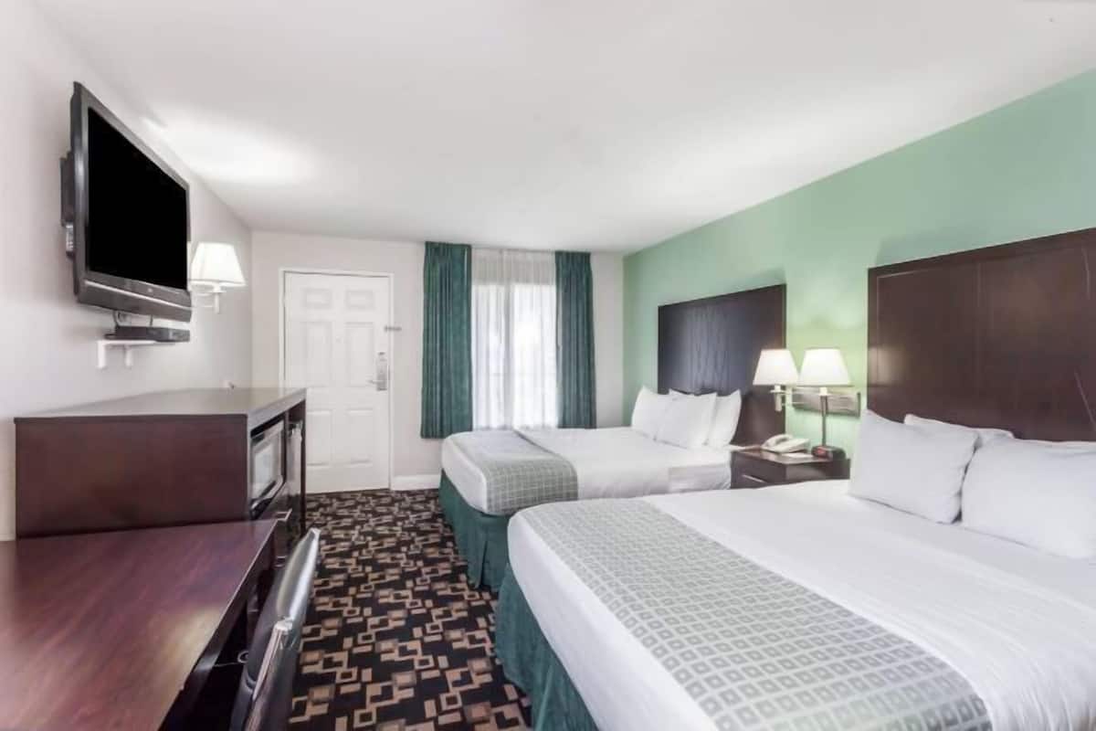 In-room safe, desk, soundproofing, iron/ironing board