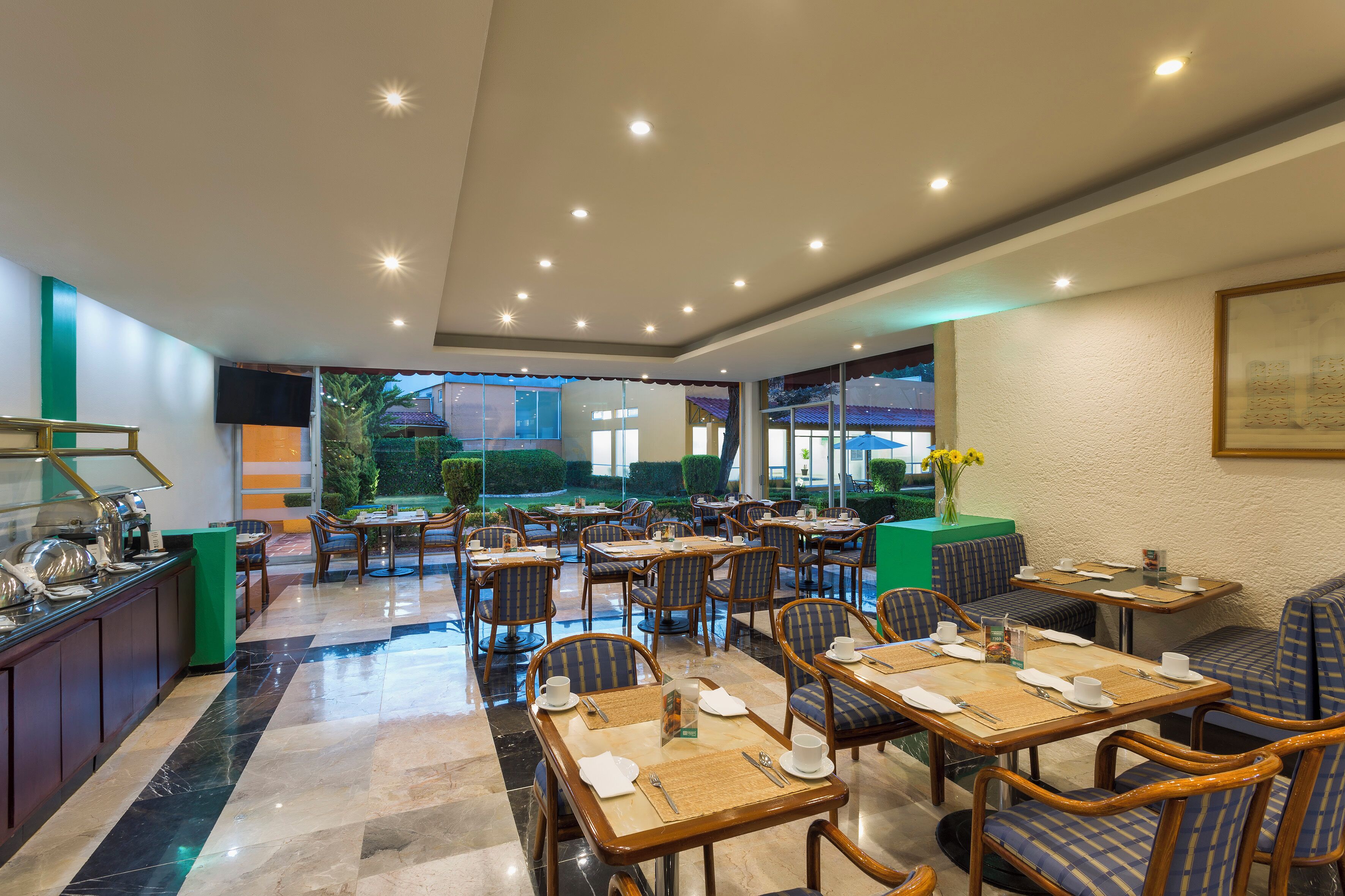 breakfast, lunch and dinner served