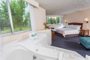 Escritorio, tabla de planchar con plancha y cunas gratuitas 