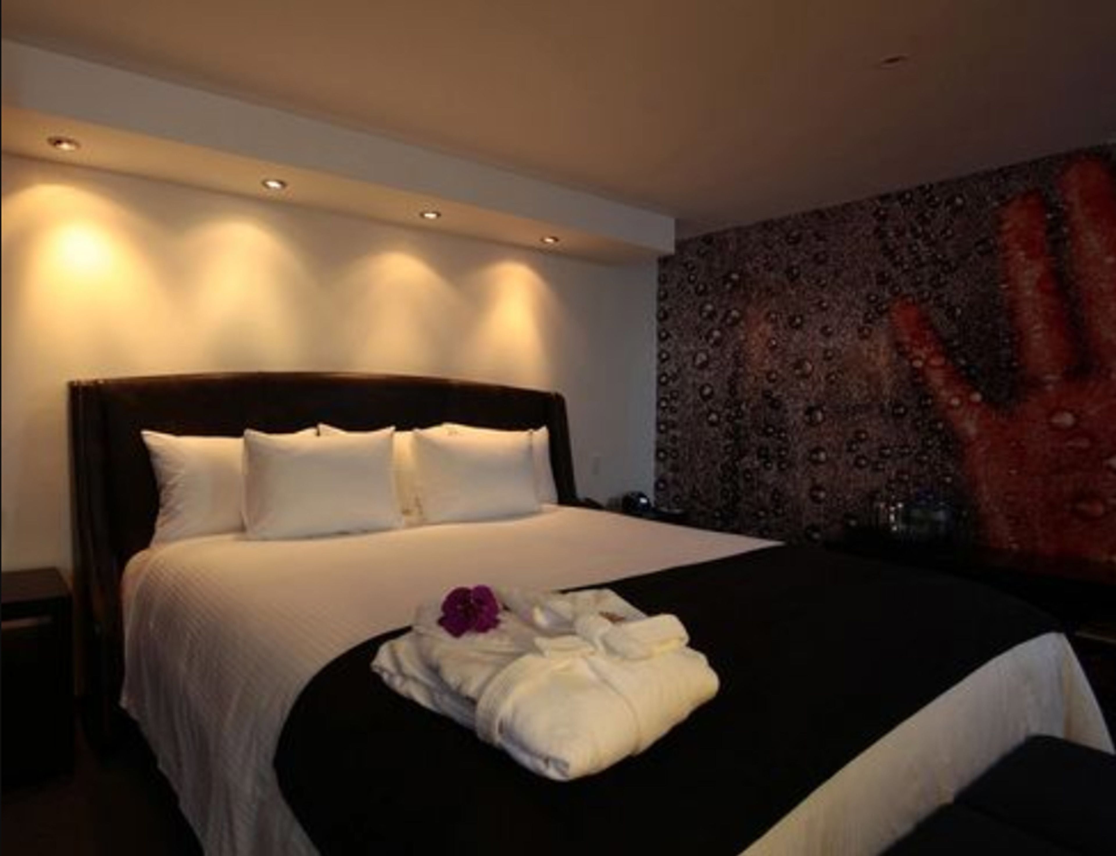 presidential suite, 1 king bed | 1 bedroom, premium bedding, in-room safe, desk