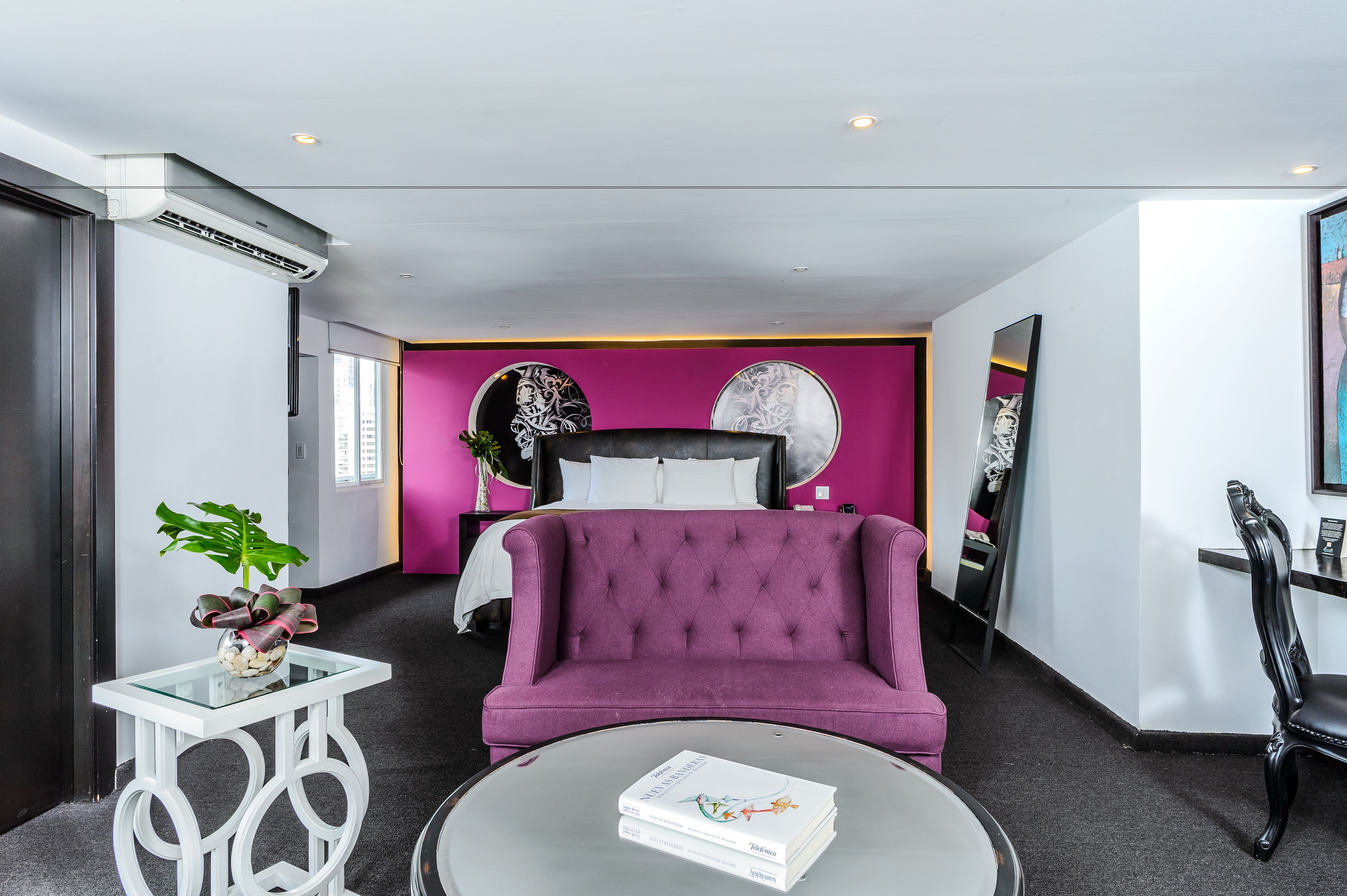 1 bedroom, premium bedding, in-room safe, desk