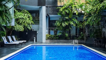 Outdoor pool, sun loungers