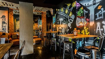 2 bars/lounges, gastropub