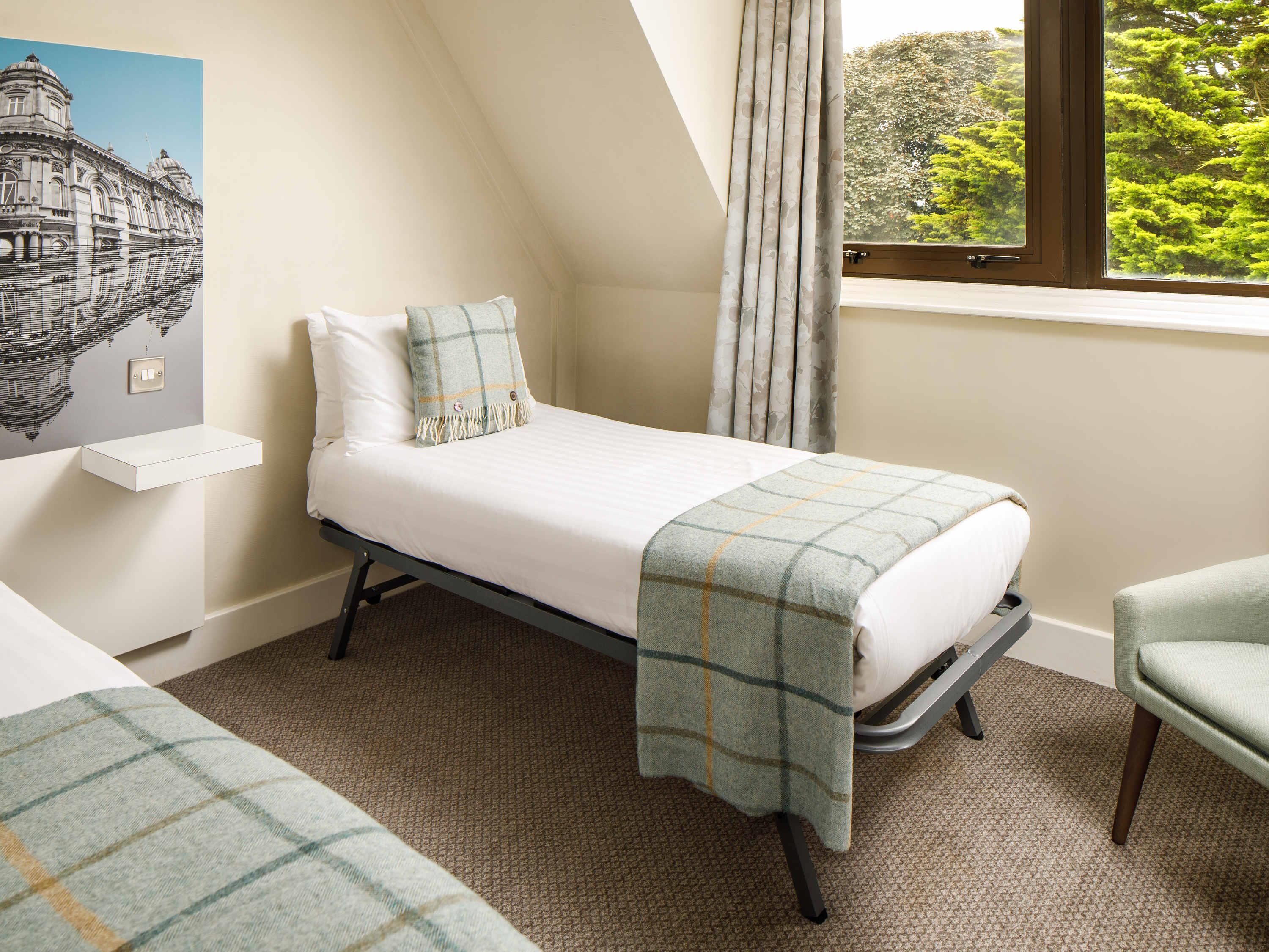 In-room safe, desk, iron/ironing board, free WiFi