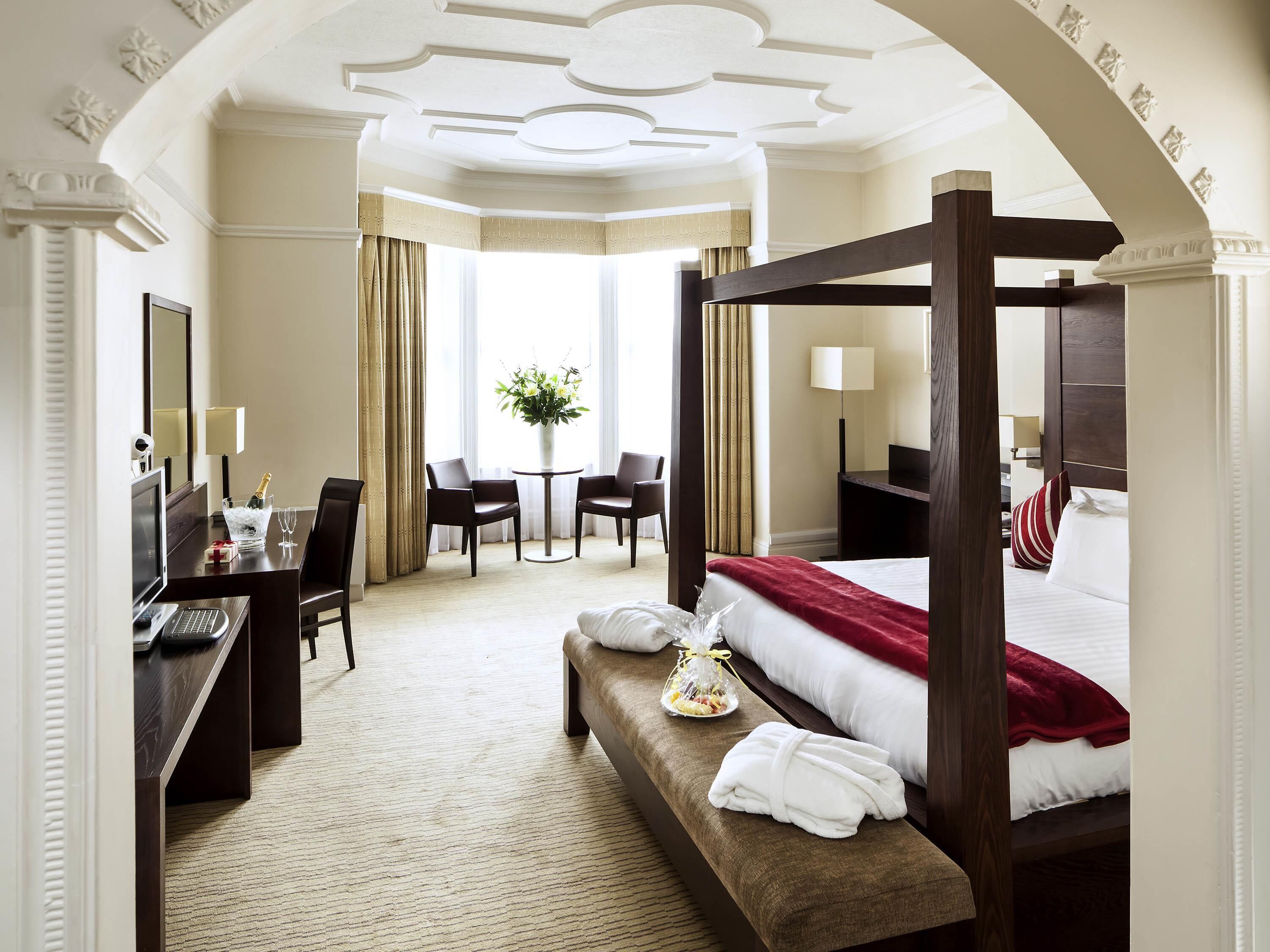 In-room safe, desk, iron/ironing board, free WiFi