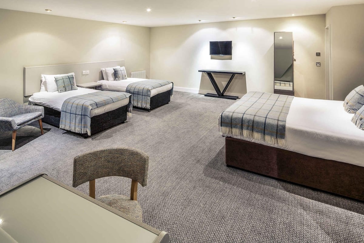 Family Room, Multiple Beds (Classic) | In-room safe, desk, iron/ironing board, free WiFi