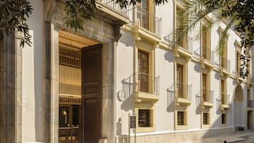 Fachada de la propiedad